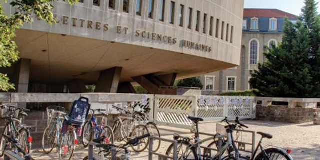 Université Clermont Auvergne - Le damier